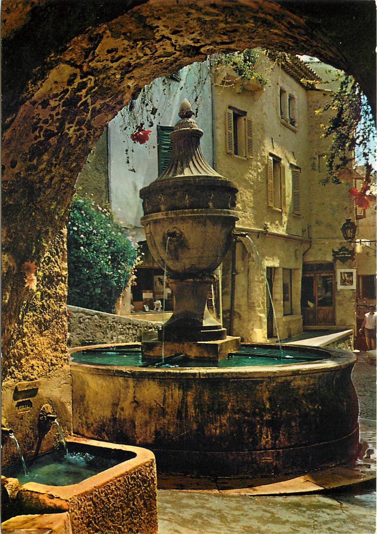 CPM Cote d'Azur French riviera Saint Paul Alpes Maritimes la fontaine provencale 