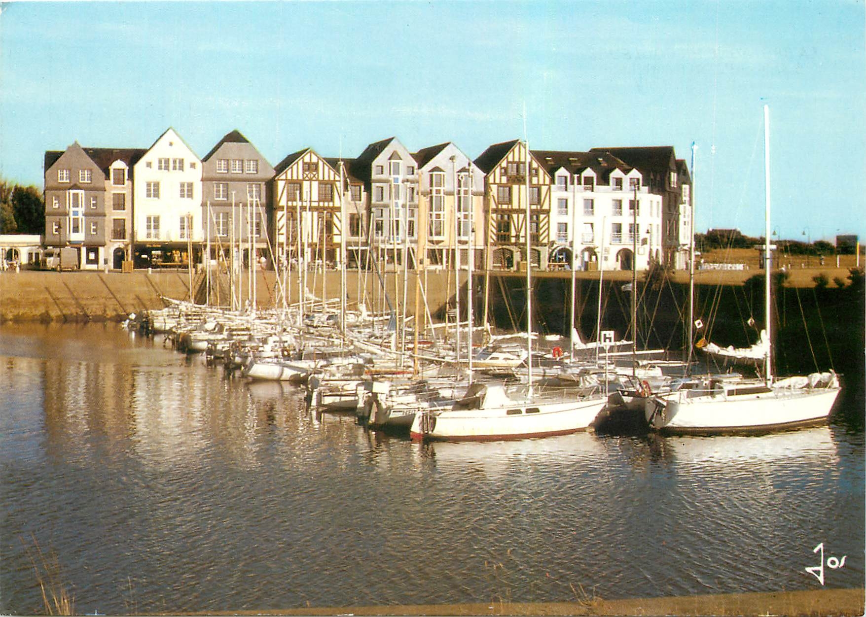 CPM La Bretagne en Couleurs Arzon Morbihan le port du Crouesty 