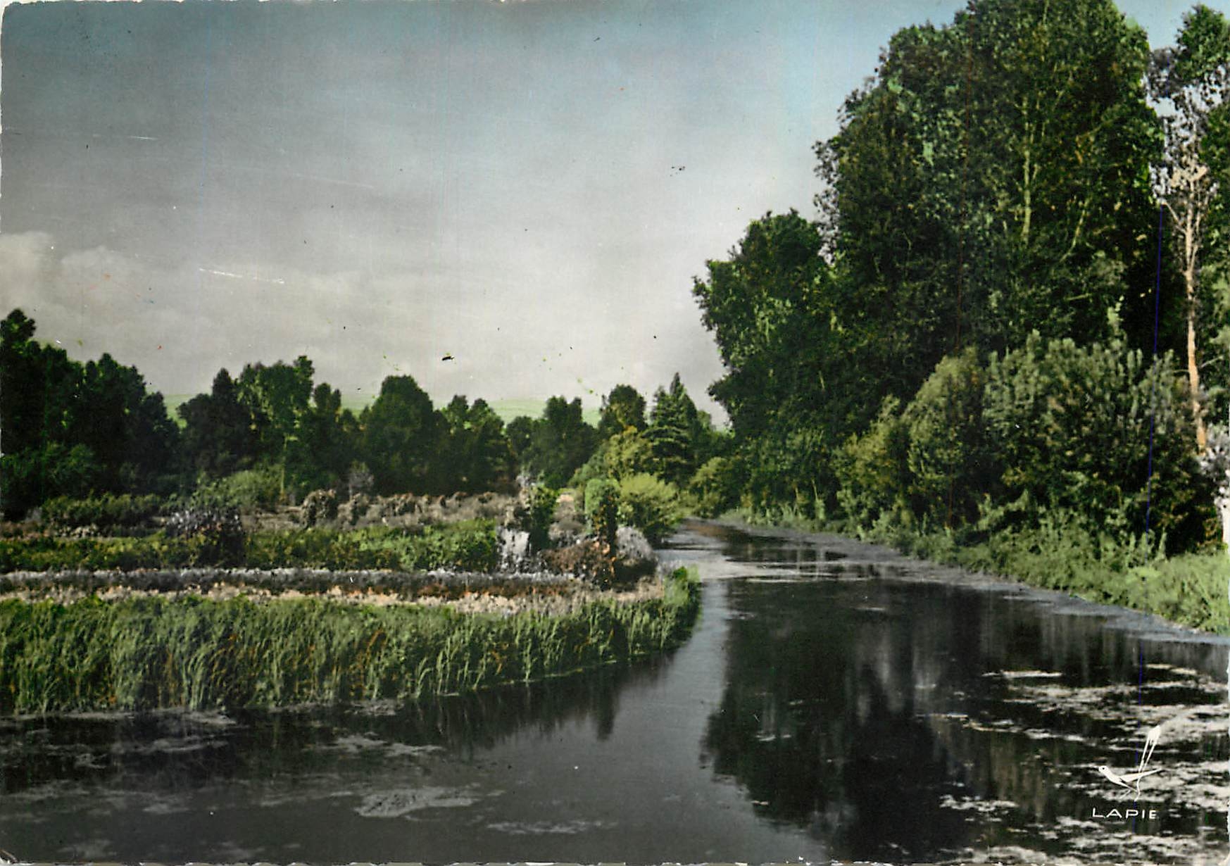 CPM En Passant Par le Vanneau Deux Sevres la Couche la Corde a Foubert et les Jardins 