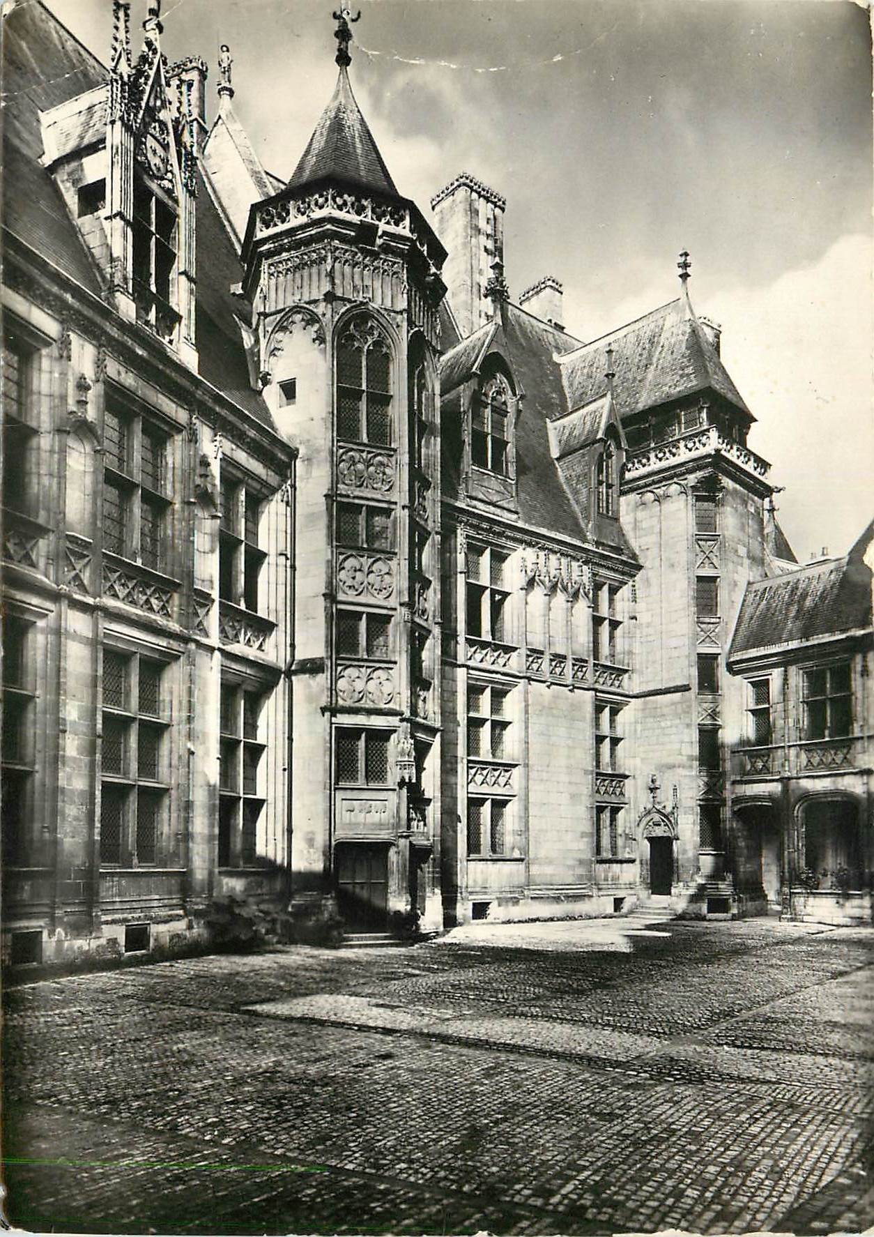 CPM Bourges Cher 