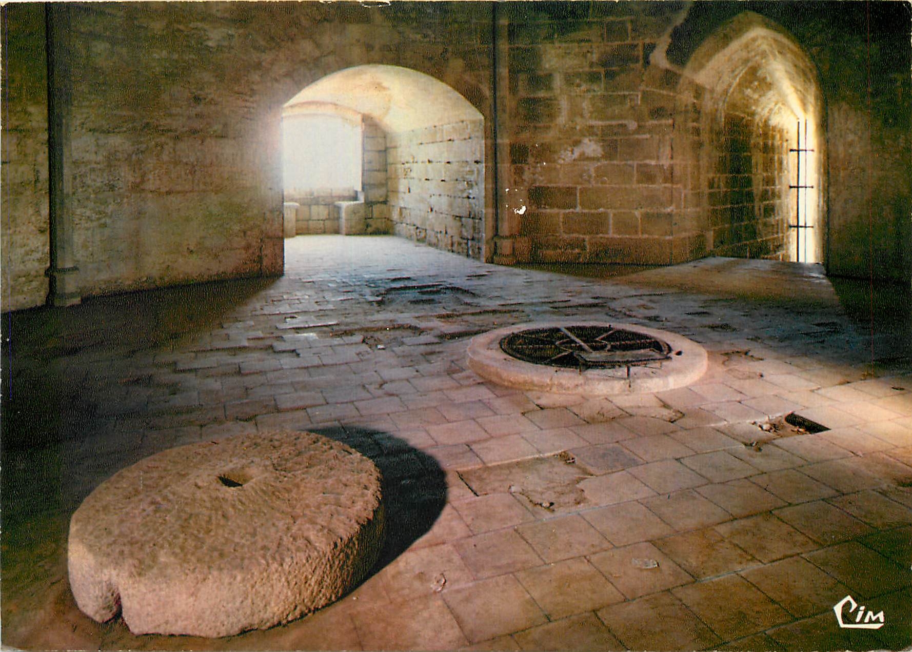 CPM Aigues Mortes Gard Cite medievale Salle des prisonnieres de la Tour de Constance 