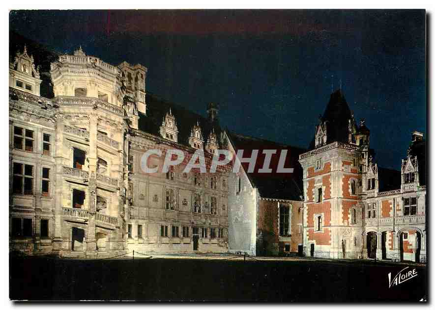 BLOIS (Loir-et-Cher) — Cour d'honneur du château illuminé — Éditions VALOIRE, H. 83