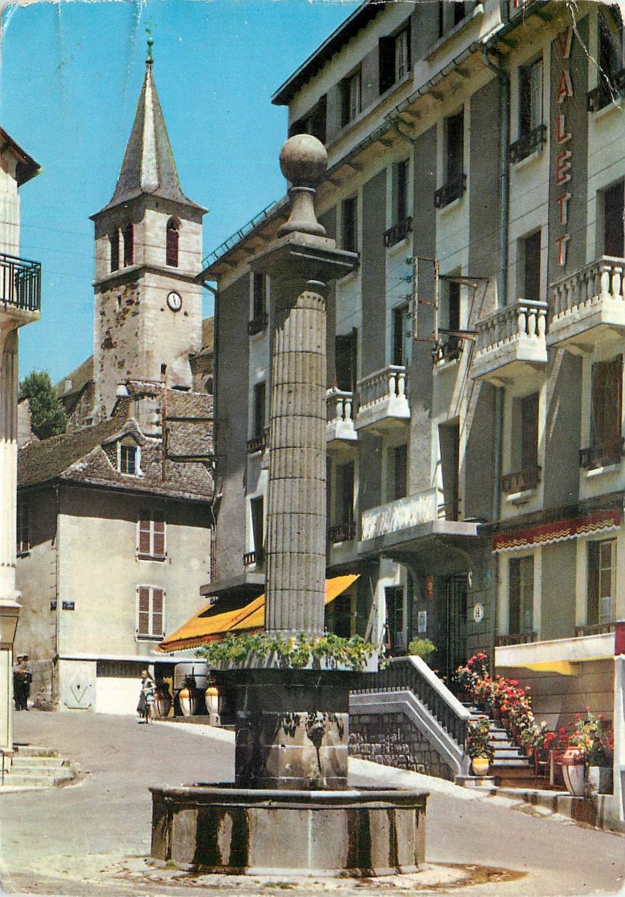 CPM Chaudes Aigues Cantal Station thermale ayant la source 
