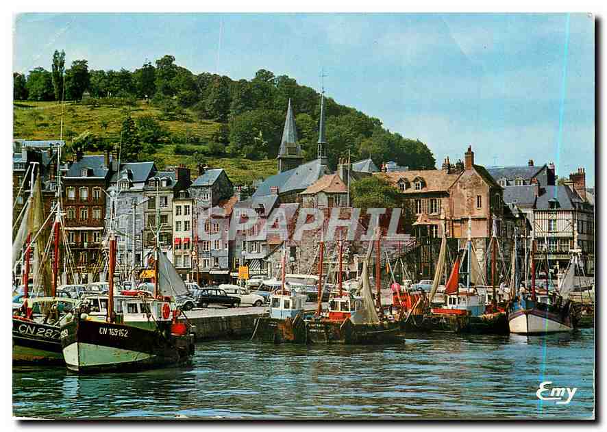 CPM Honfleur Calvados Les bateaux de peche a quai dans 