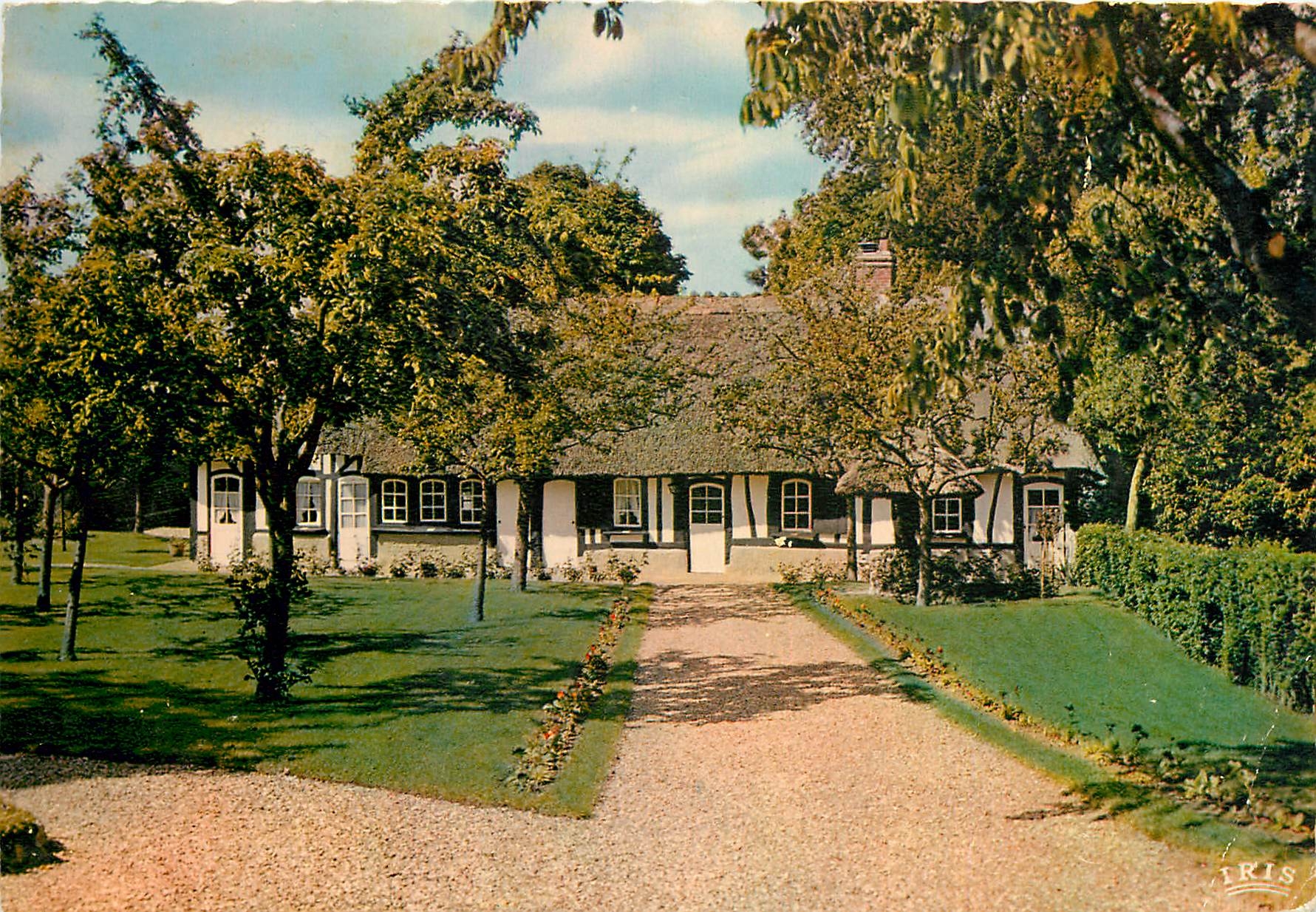 CPM La Luxuriante Normandie Maison Normande au toit de Chaume 