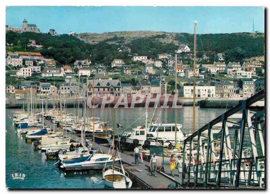 CPM Fecamp Le Club des Regates dans le Port 