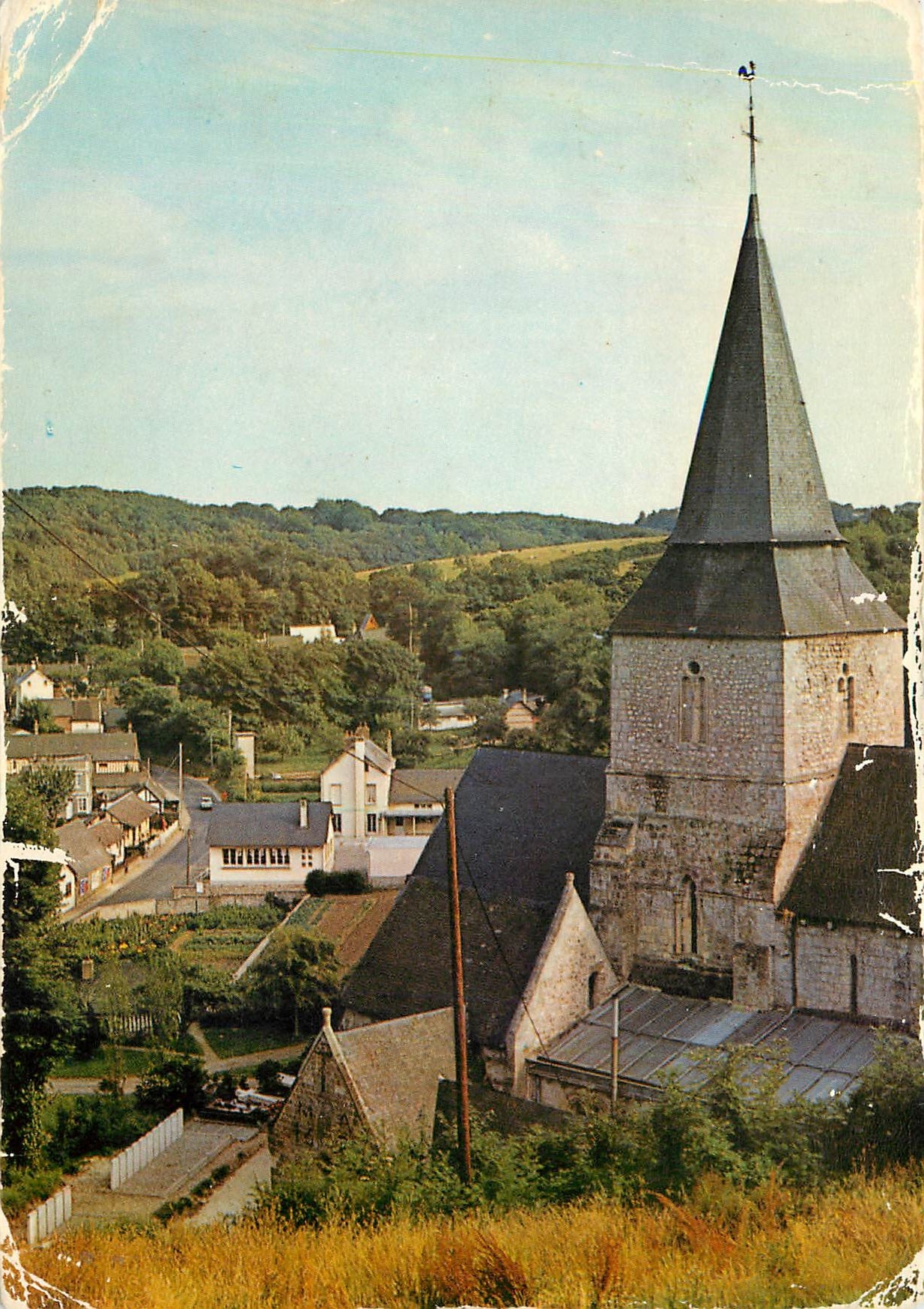 CPM Veulettes sur Mer Seine Maritime L'Eglise et la Mairie 
