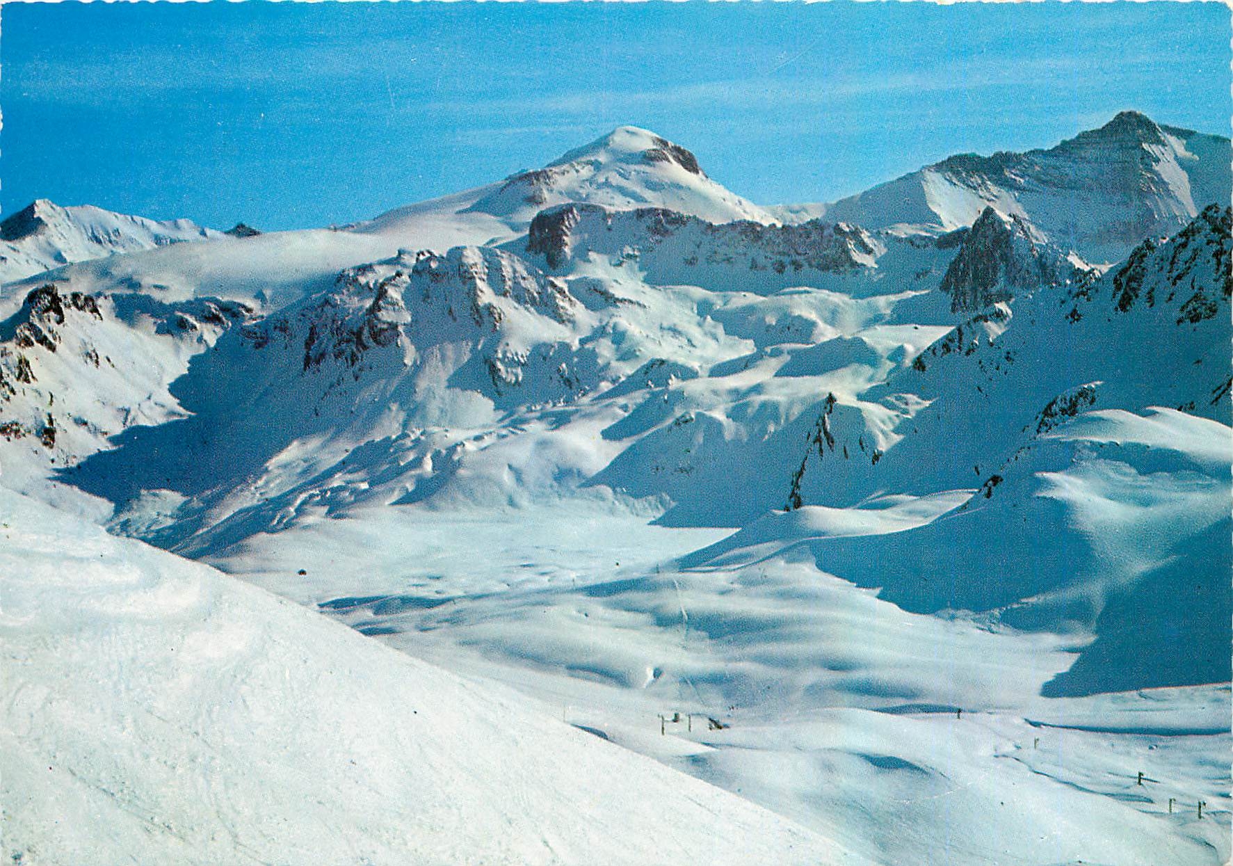 CPM Station du Lac de Tignes Savoie Vue depuis l'Aiguille Parcee 