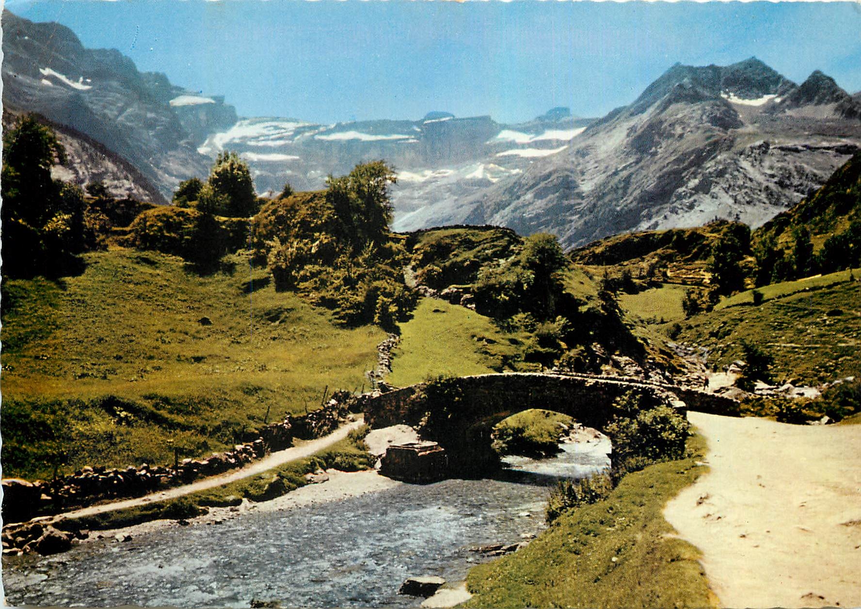CPM Gavarnie Pont de Noel et le Cirque 