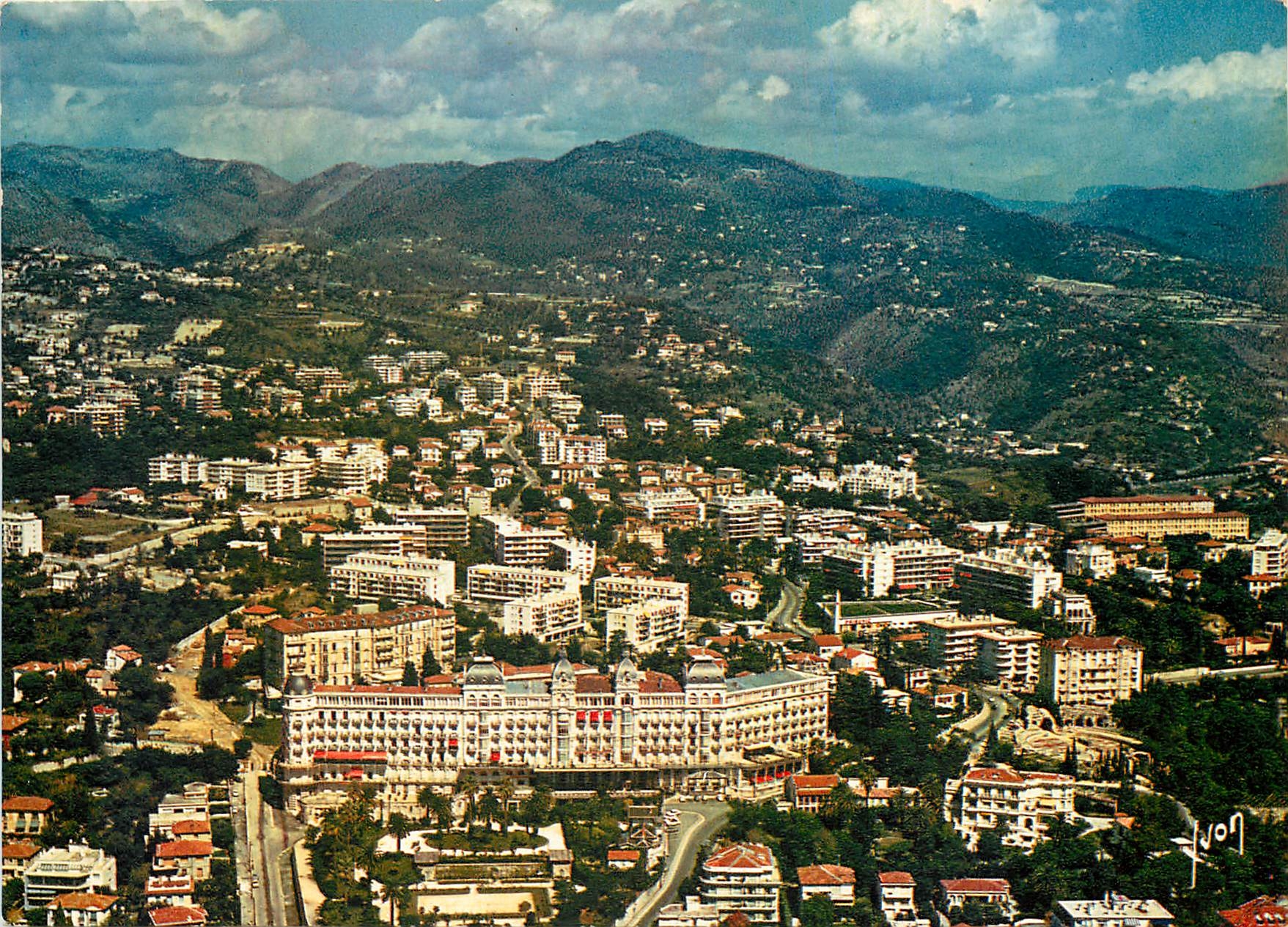 CPM La Cote d'Azur Nice Cimiez Alpes Maritimes Vue generale sur le Regina 