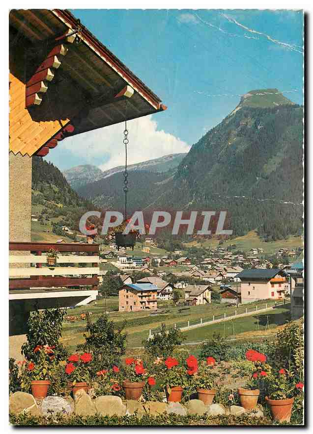 Morzine (Haute-Savoie) — Vue partielle de la station et la Pointe de Ressachaux — Éditions Chamonix