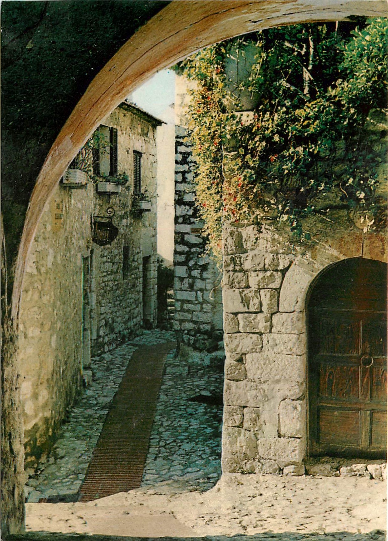 CPA Cote d'Azur Provence Une vielle rue typique Eze Village 