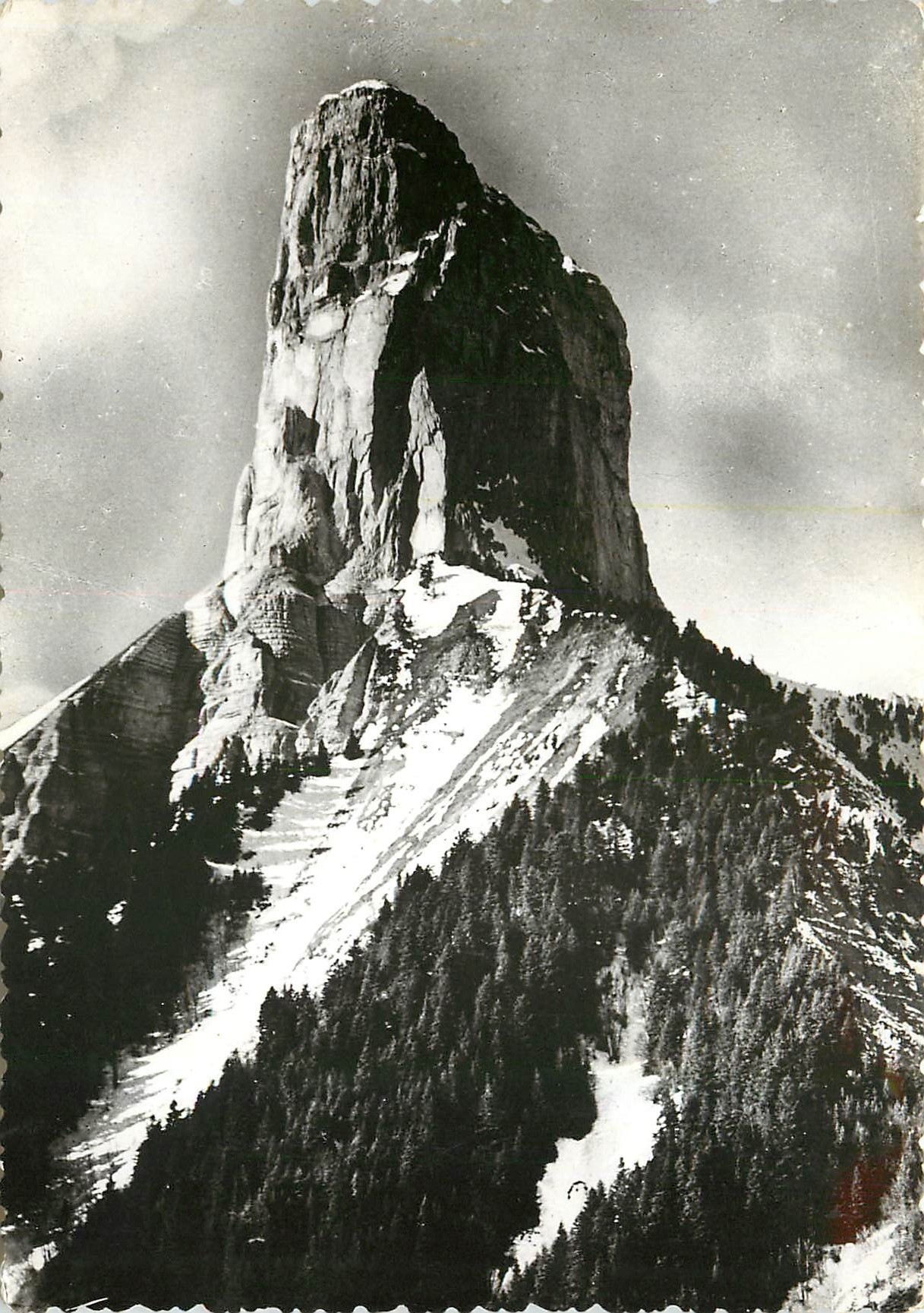 CPM Les Alpes Pittoresques Le Mont Aiguille 