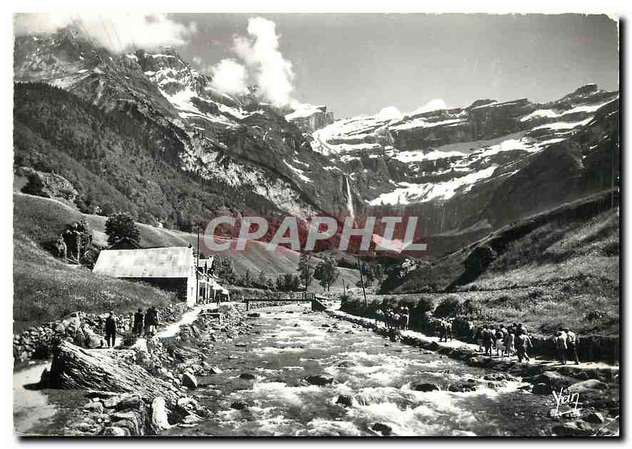 CPM Gavarnie Hautes Pyrenees La Chaumiere le Gave et le Cirque 