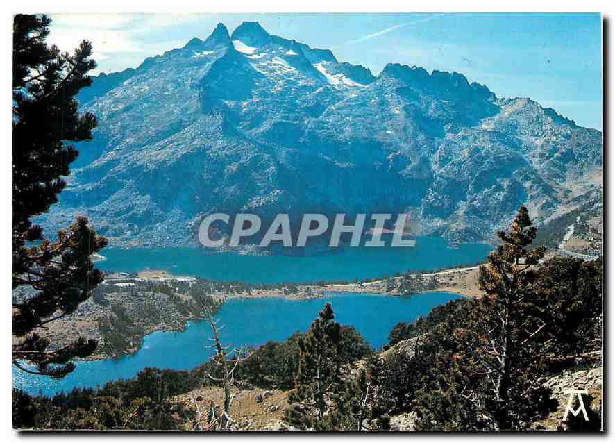 CPM Les Pyrenees Vallee d'Aure Htes Pyr Route des Lacs 
