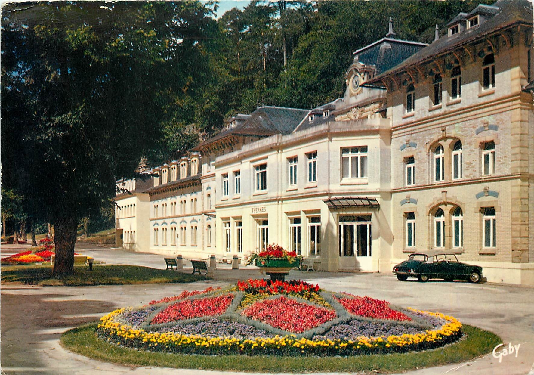 CPM Station Thermale de Bagnoles de l'Orne Etablissement des Thermes 