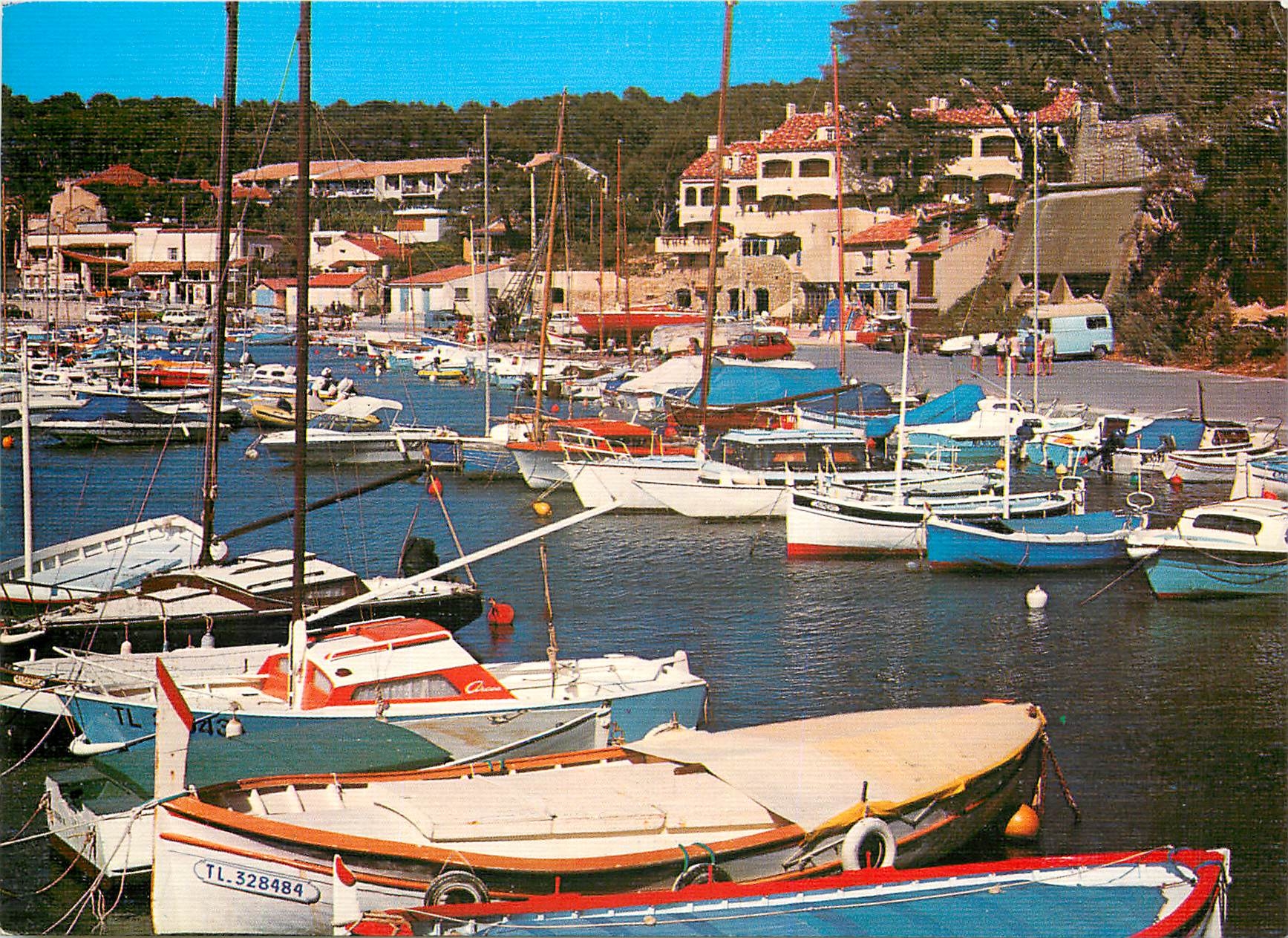 CPM Saint Cyr les Lecques la Madrague vue du Port