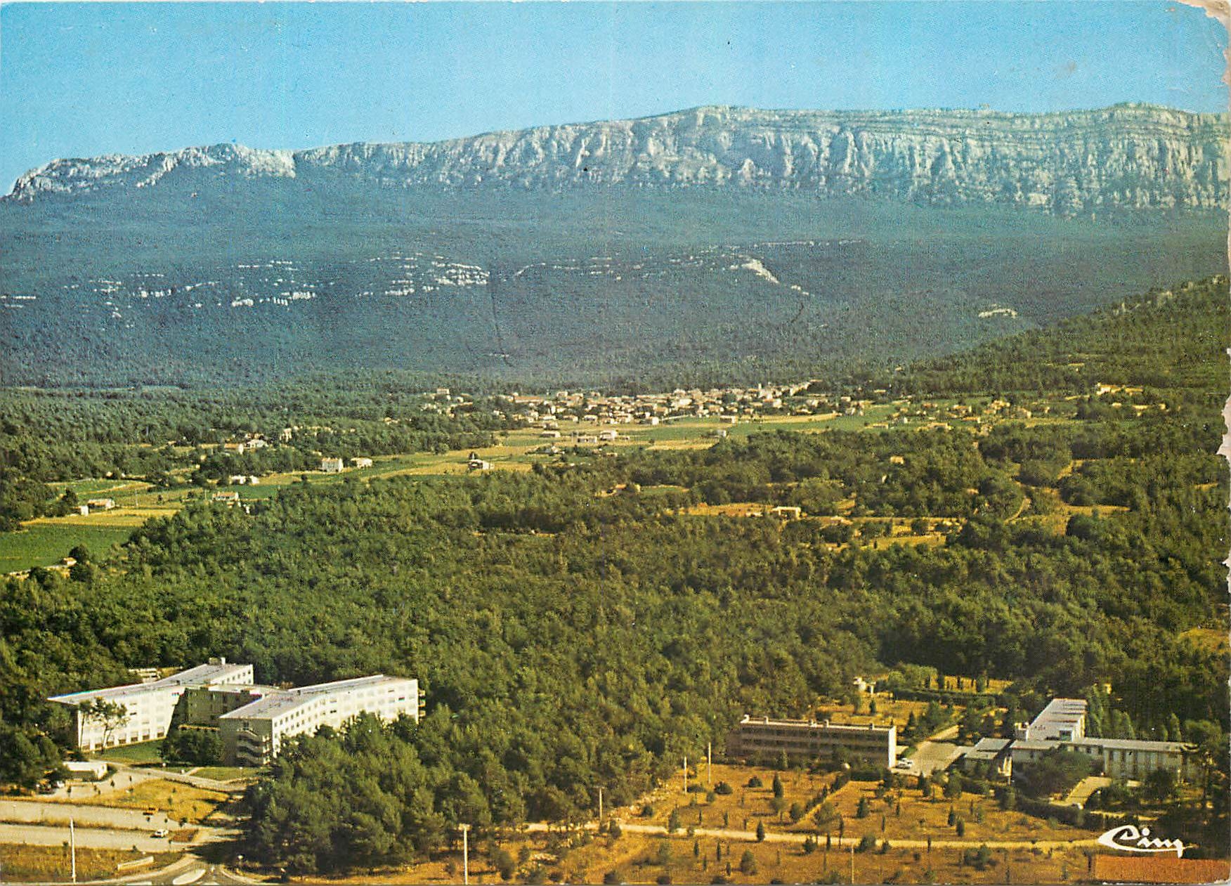CPM Nans les Pins vue generale aerienne d centre de Gerontologie St Francois et de l'Hotel le Mont A