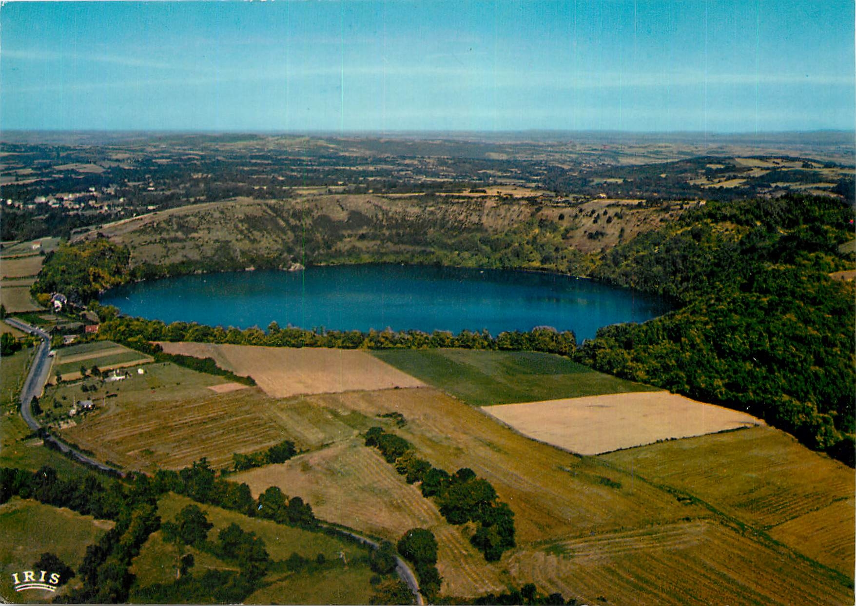 CPM Auvergne Gour de Tazenat Ancien Cratere (alt 640m)