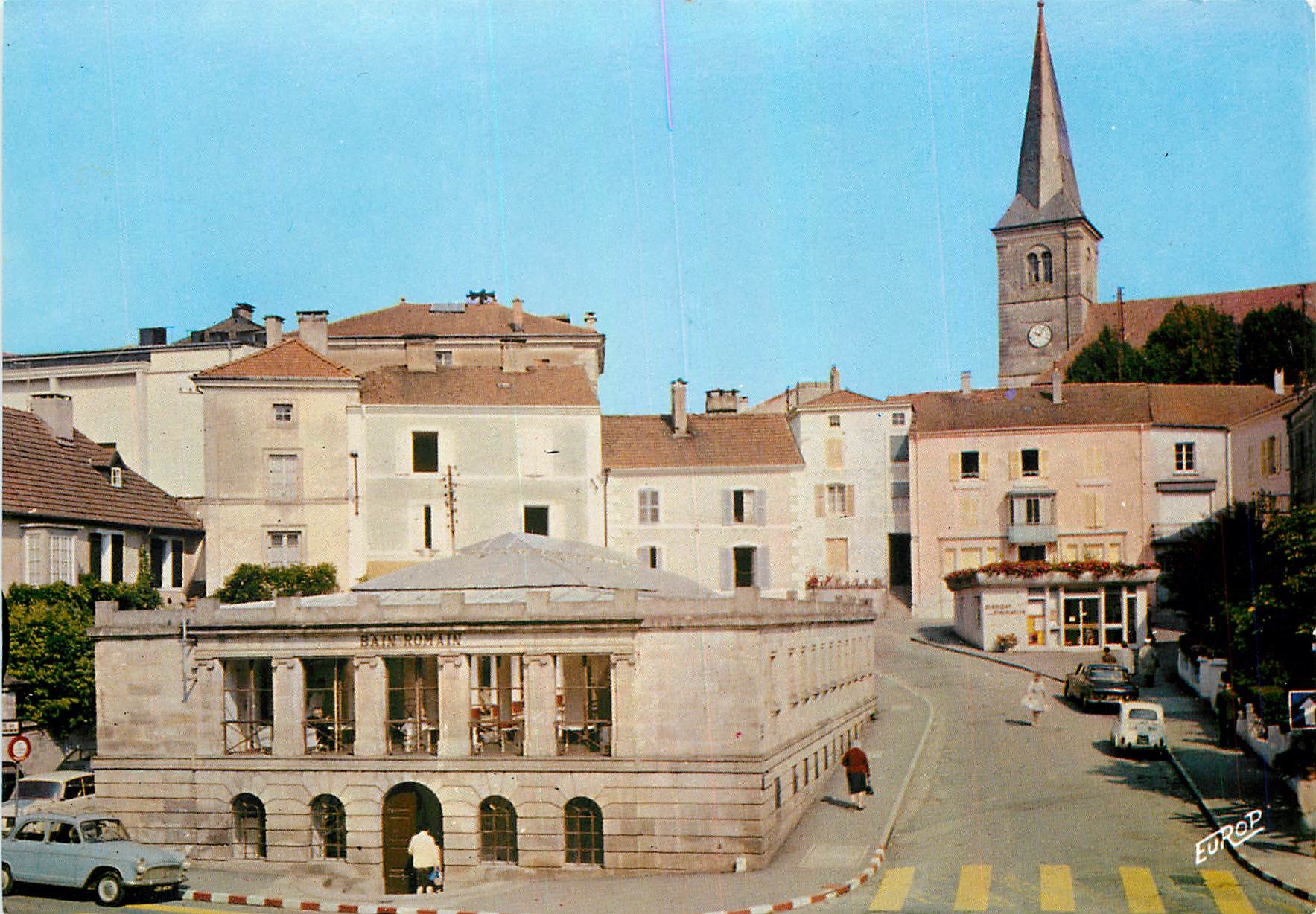 CPM Bains les Bains Rue de l'Hotel de ville le Bain romain et le Syndicat d'Initiative