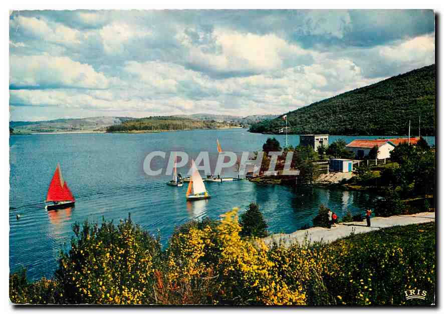 CPM Le Limousin Pittoreque Pres de Peyrat le Chateau le lac de Vassiviere l'un des plus beaux du Lim