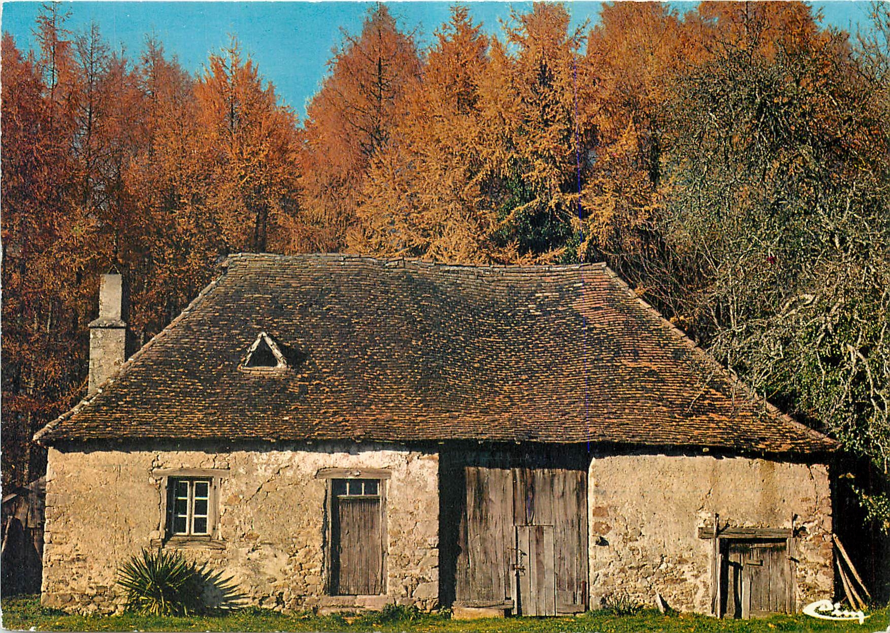 CPM Sites et Paysages Limousins Ancienne demeure limousine (Hte vienne)