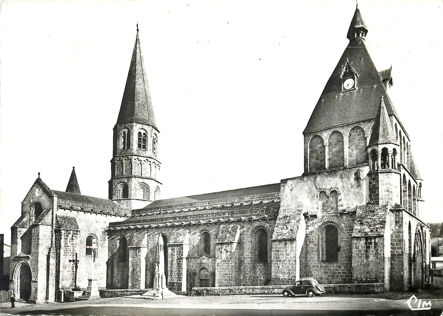 CPM Le Dorat (Hte Vienne) L'Eglise Collegiale