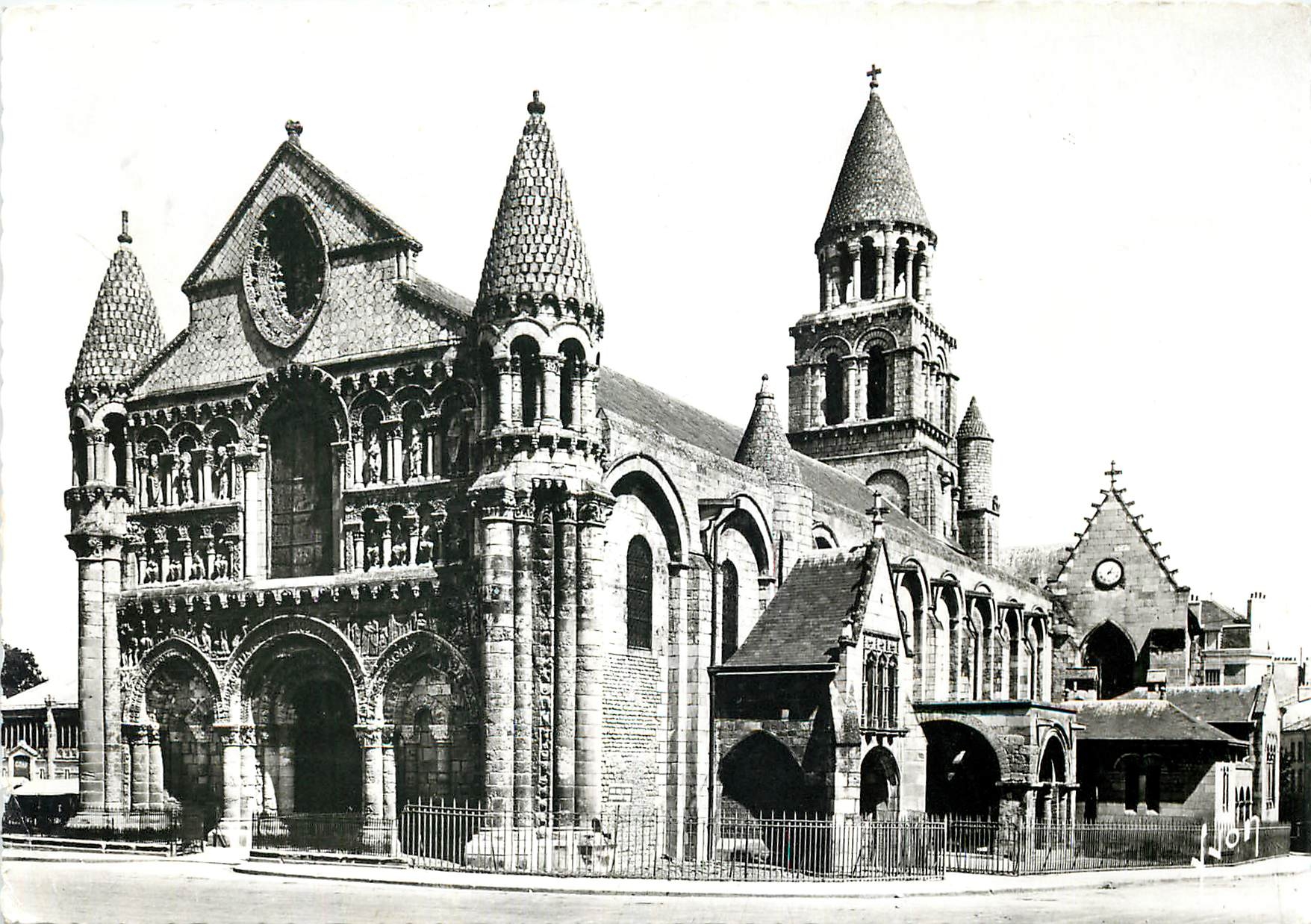 CPM Poitiers (Vienne) Eglise N D de la Grande (IX XIVe s)