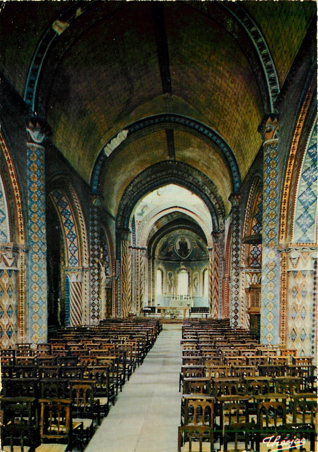CPM La Vienne Touristique Civray Interieur de l'eglise romane Saint Nicolas (XIIe s)