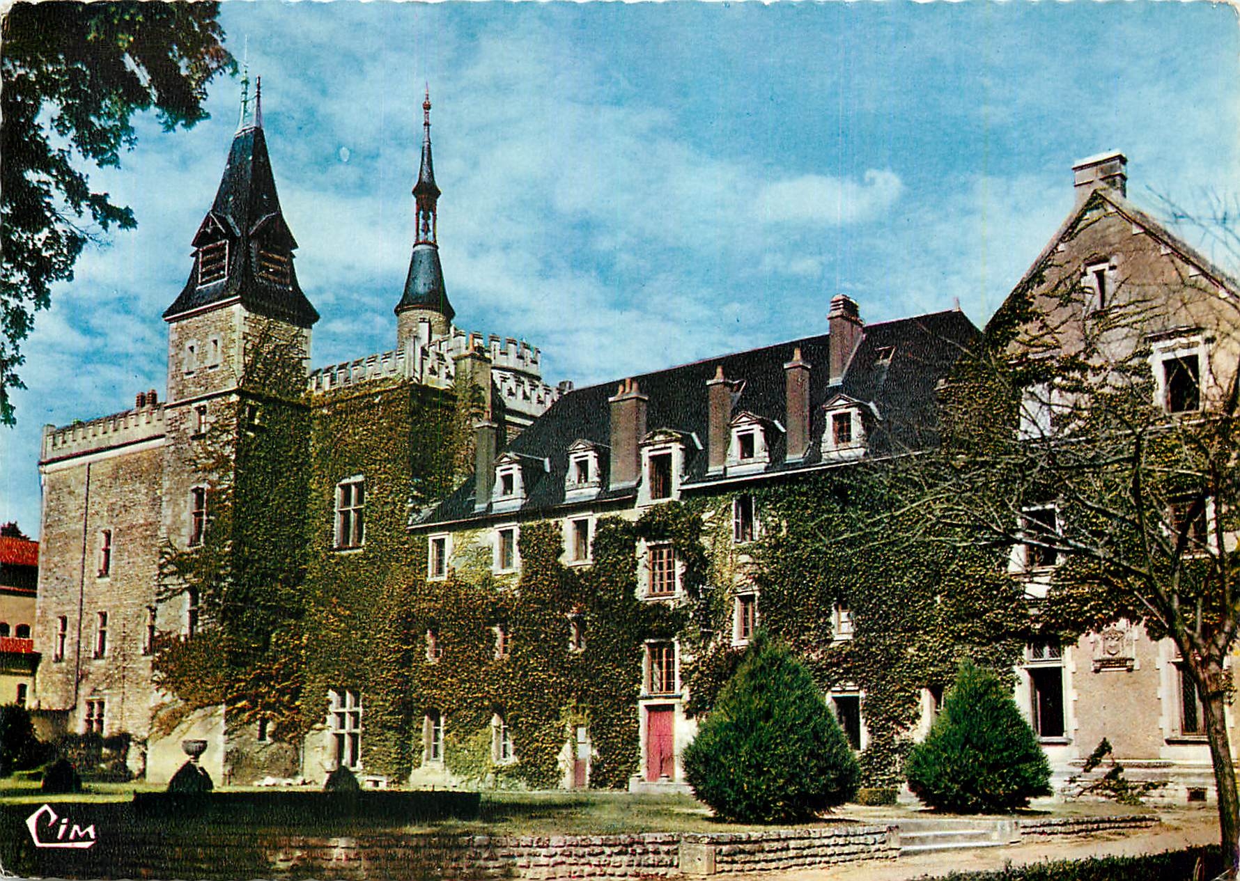 CPM Abbaye de Saint Martin Ligue (Vienne) Facade Sud