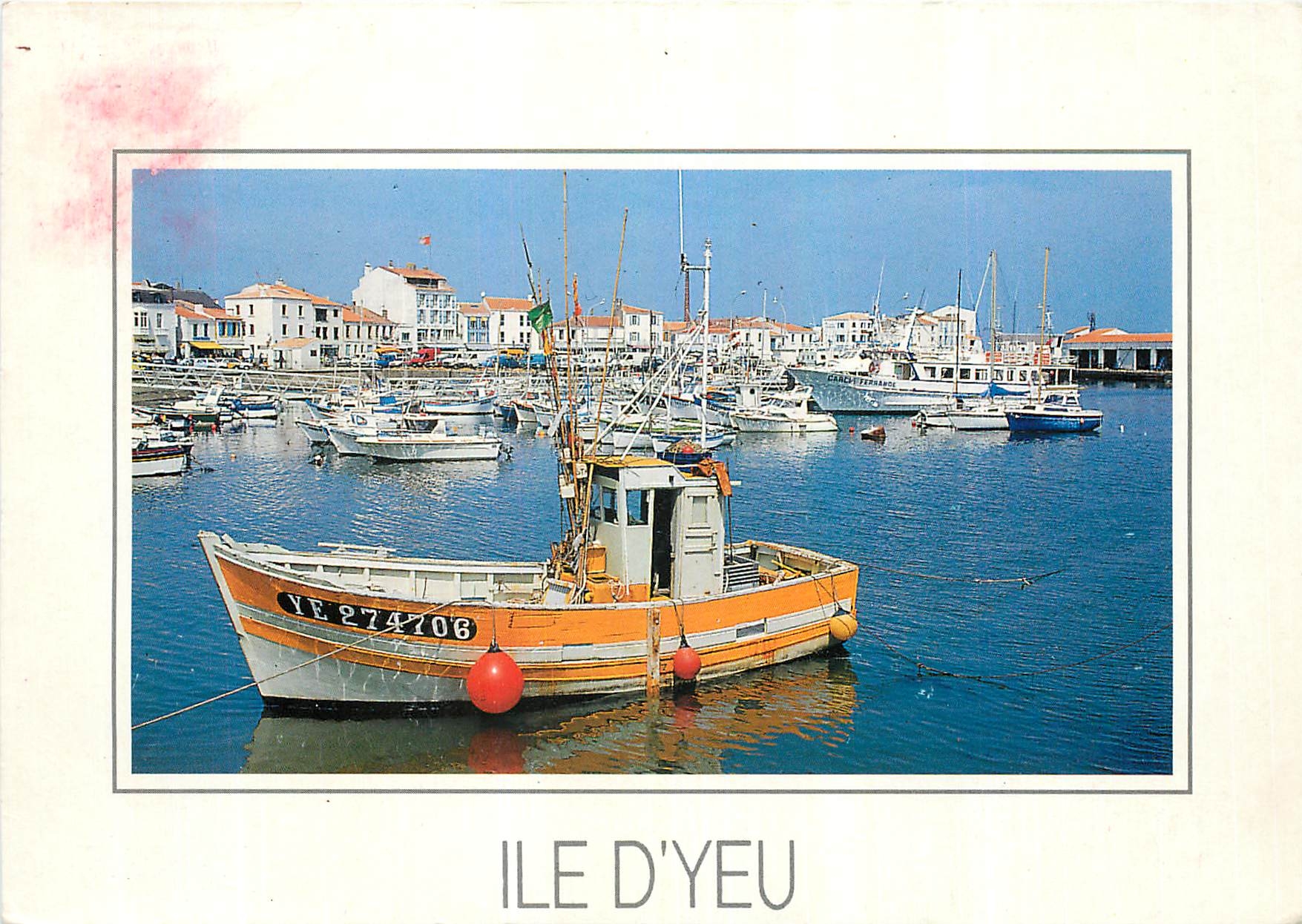 CPM Lumiere et refuge en haute mer Ile d'Yeu (Vendee) Le Port Joinville
