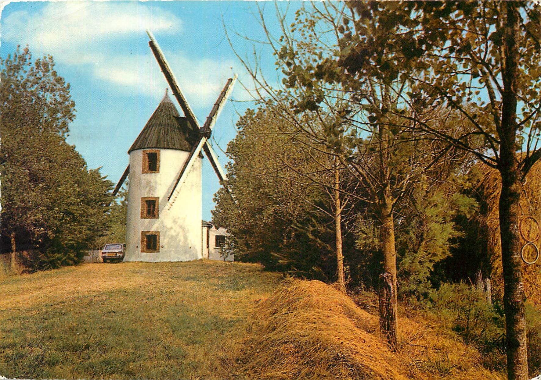 CPM En vendee au pays de Monts Vieux Moulin