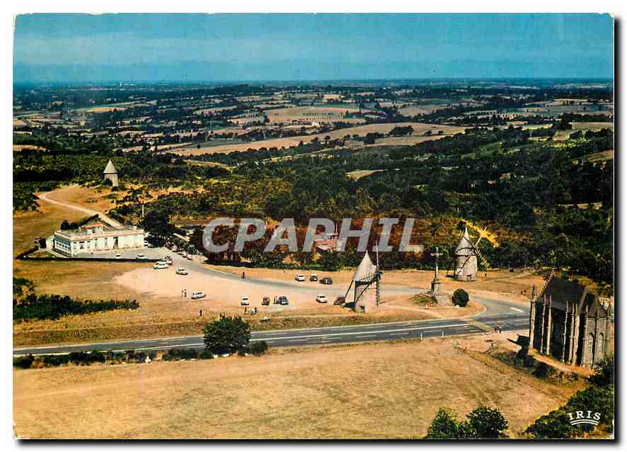 CPM Vendee Pittoresque Le Mont des Alouettes (Alt 231m) Moulins a vent