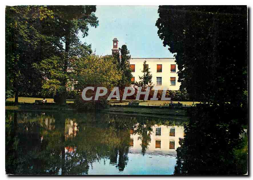 CPM  Clamart (Hauts de Seine) Le Square Maison Blanche