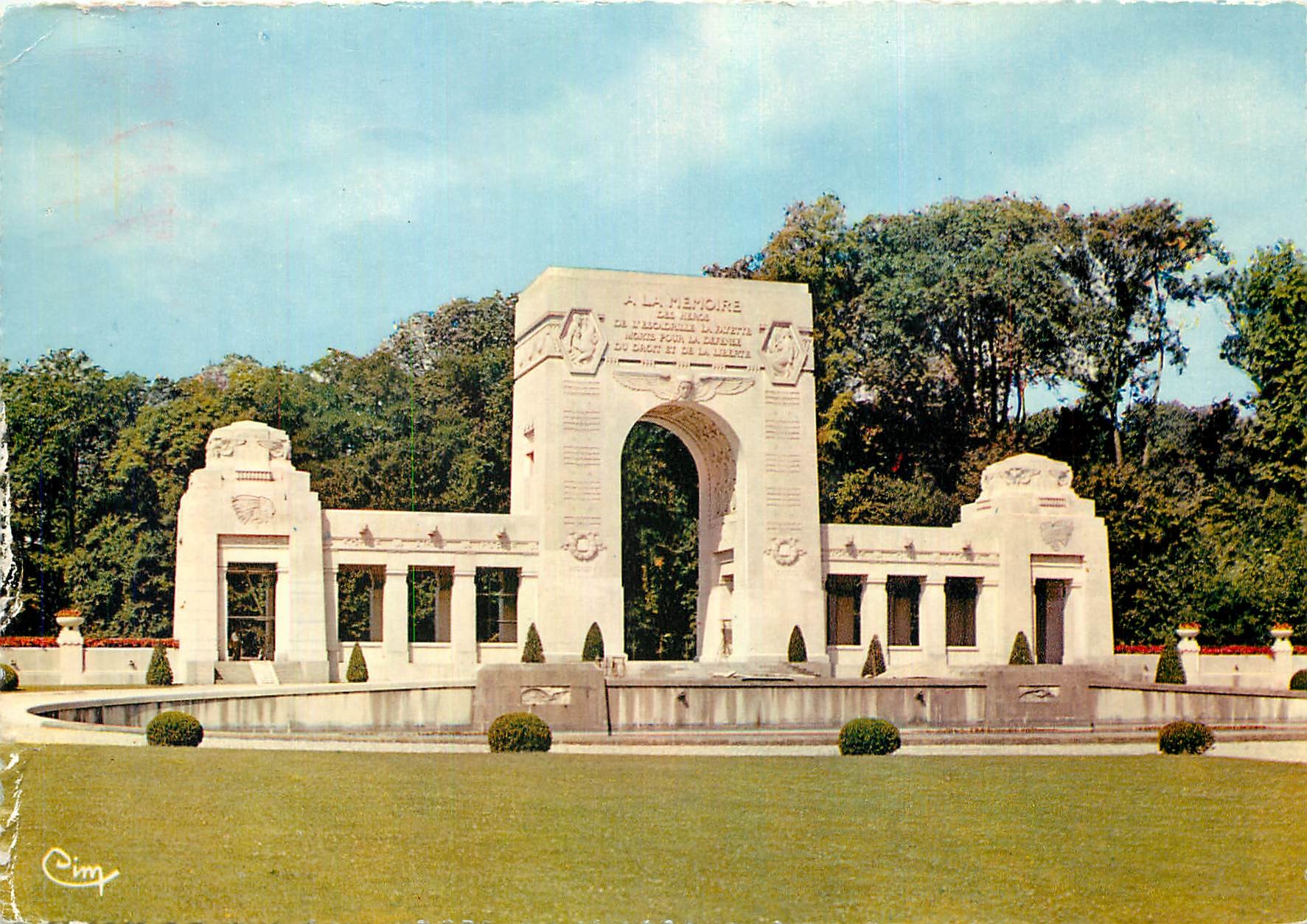 CPM Marnes la Coquette (S et O) Monument Lafayette