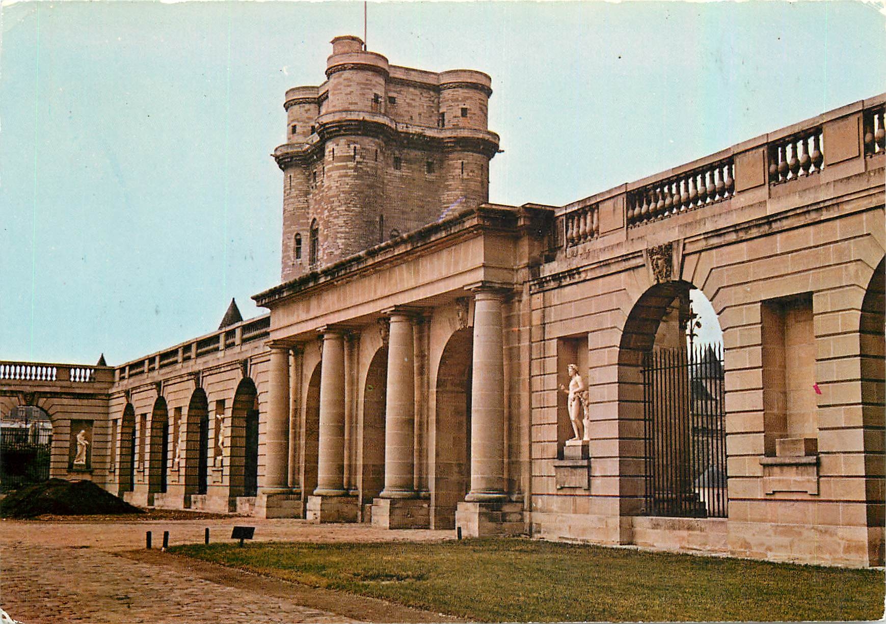 CPM Images de France Vincennes Le Donjon
