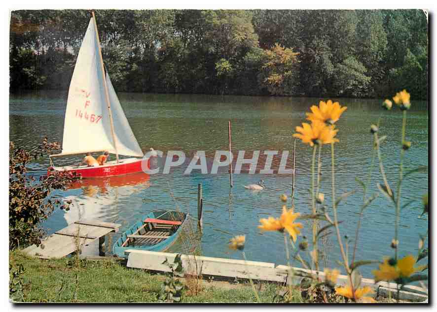 CPM  La Marne Un dimanche au bord de l'eau