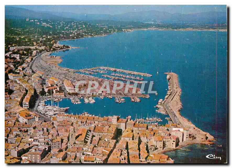CPM Saint Tropez (Var) Vue generale aerienne