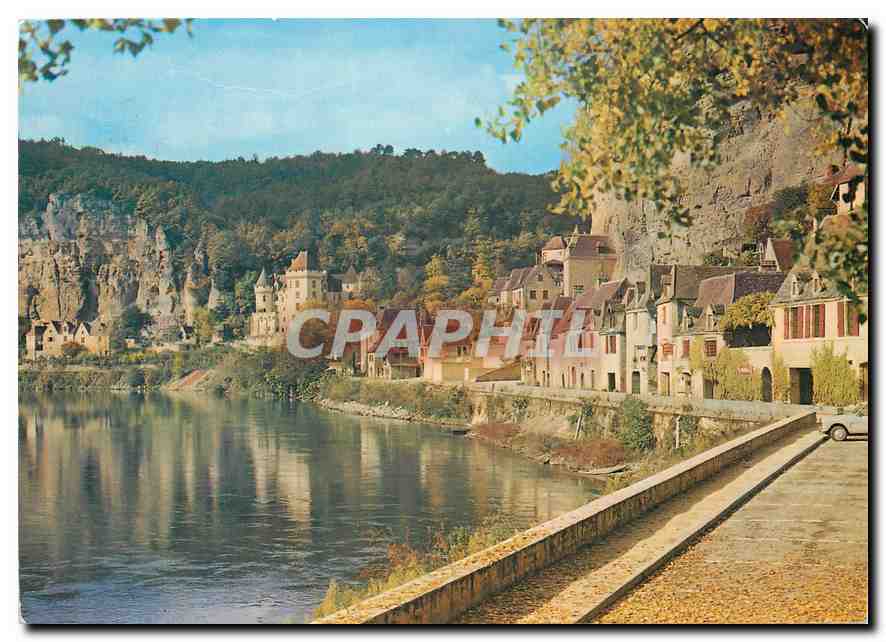 CPM Larque Gageac (Dordogne) Le village et le chateau de Malartrie aux bord de la Dordogne