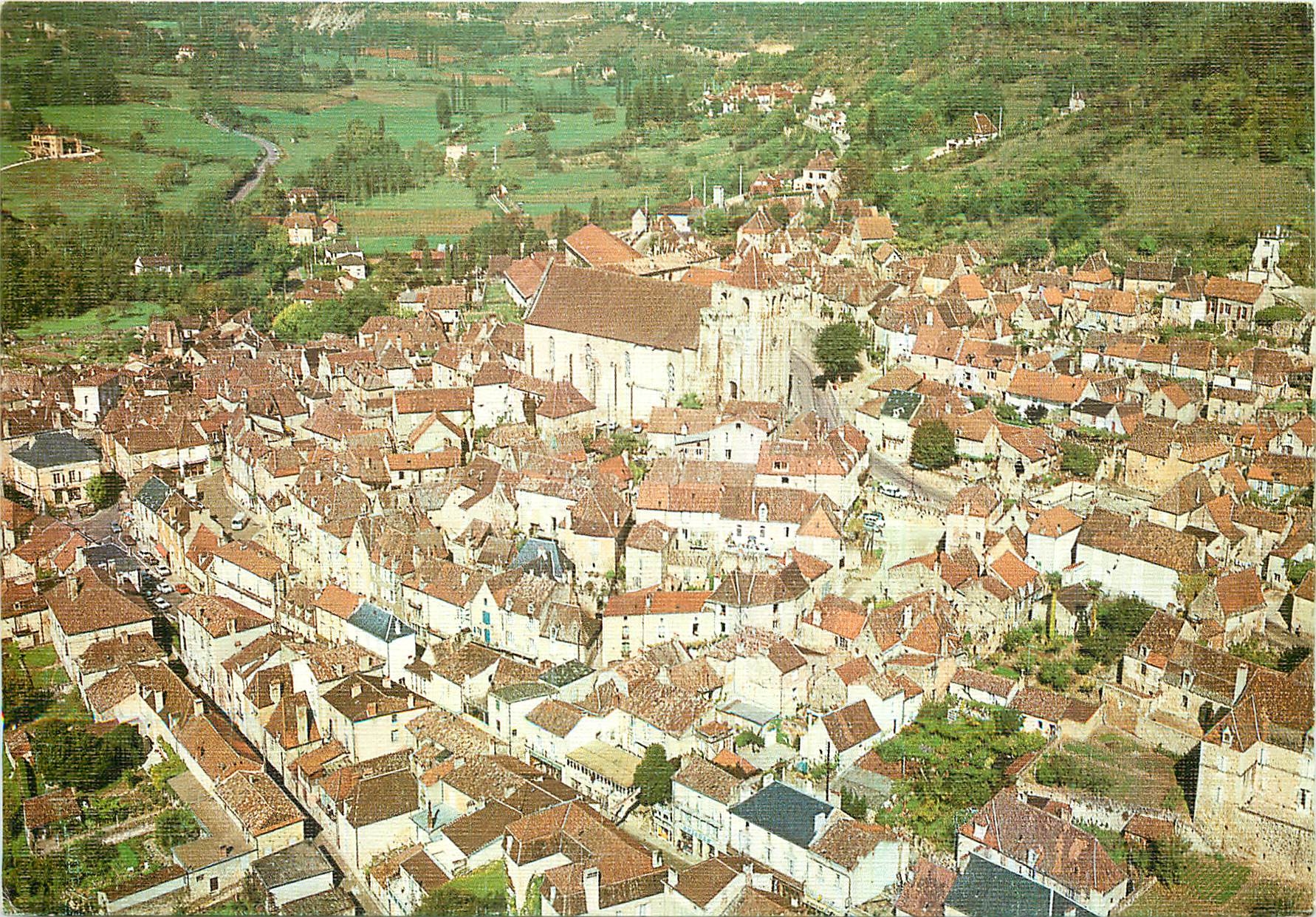 CPM St Cyprien (Dordogne) vue generale