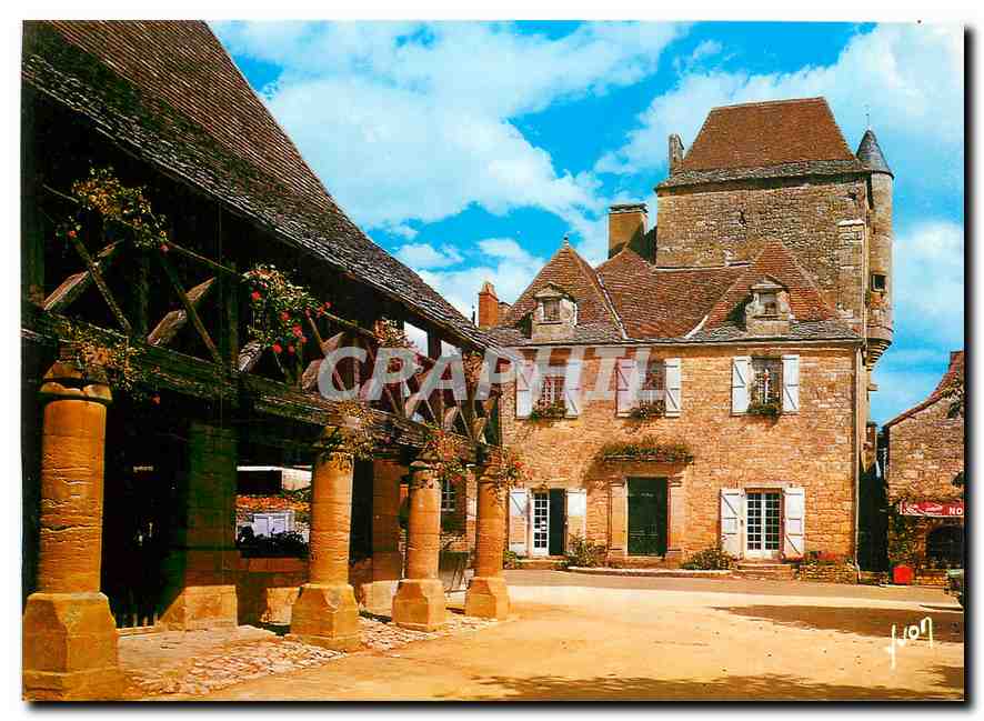 CPM Somme (Dordogne) Les Anciennes Halles et la Maison du Gouverneur