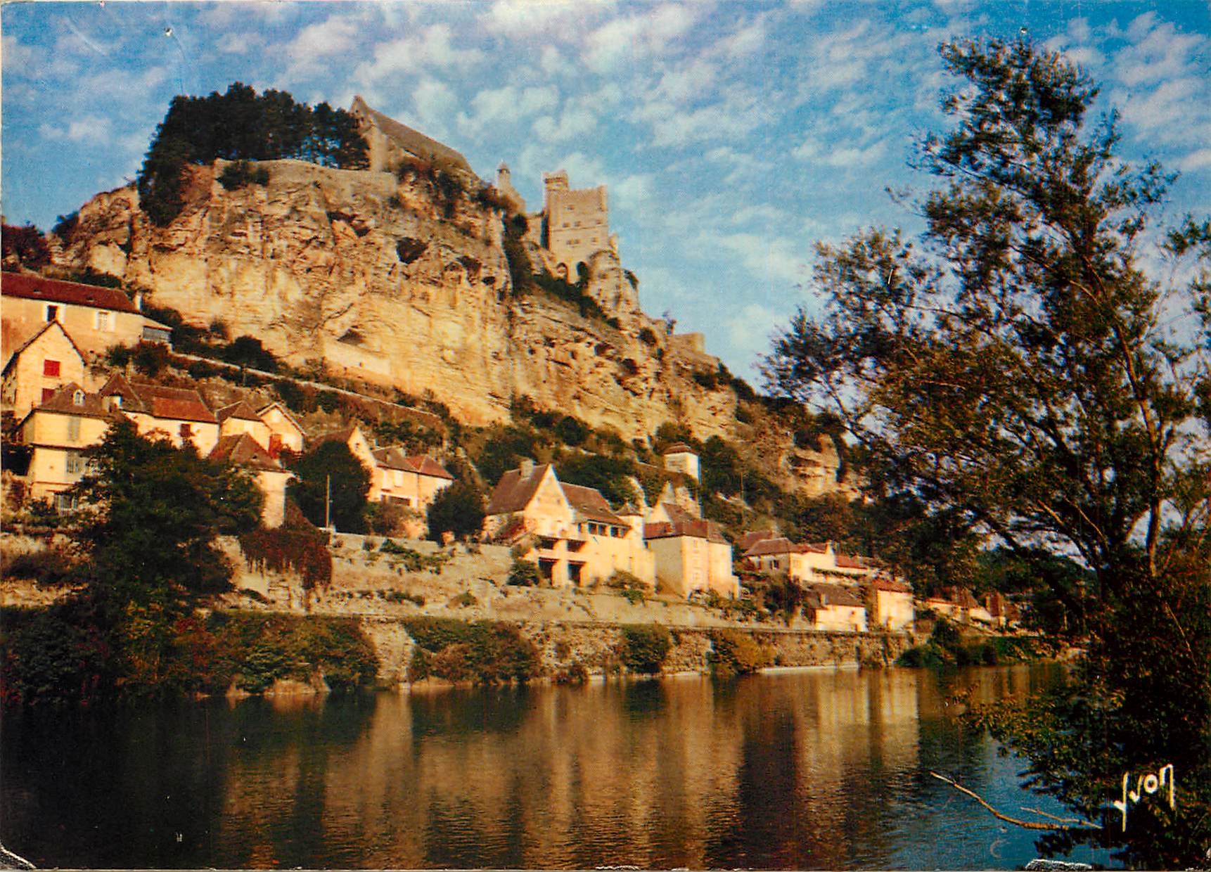 CPM En Perigord Pays des truiffes et des chateaux Beynac (Dordogne) Le Rocher