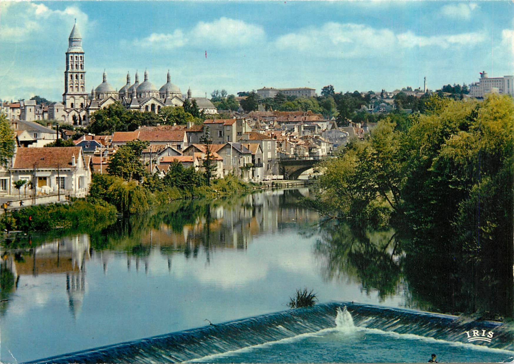 CPM Perigueux (Dordogne) les bords de l'Isle