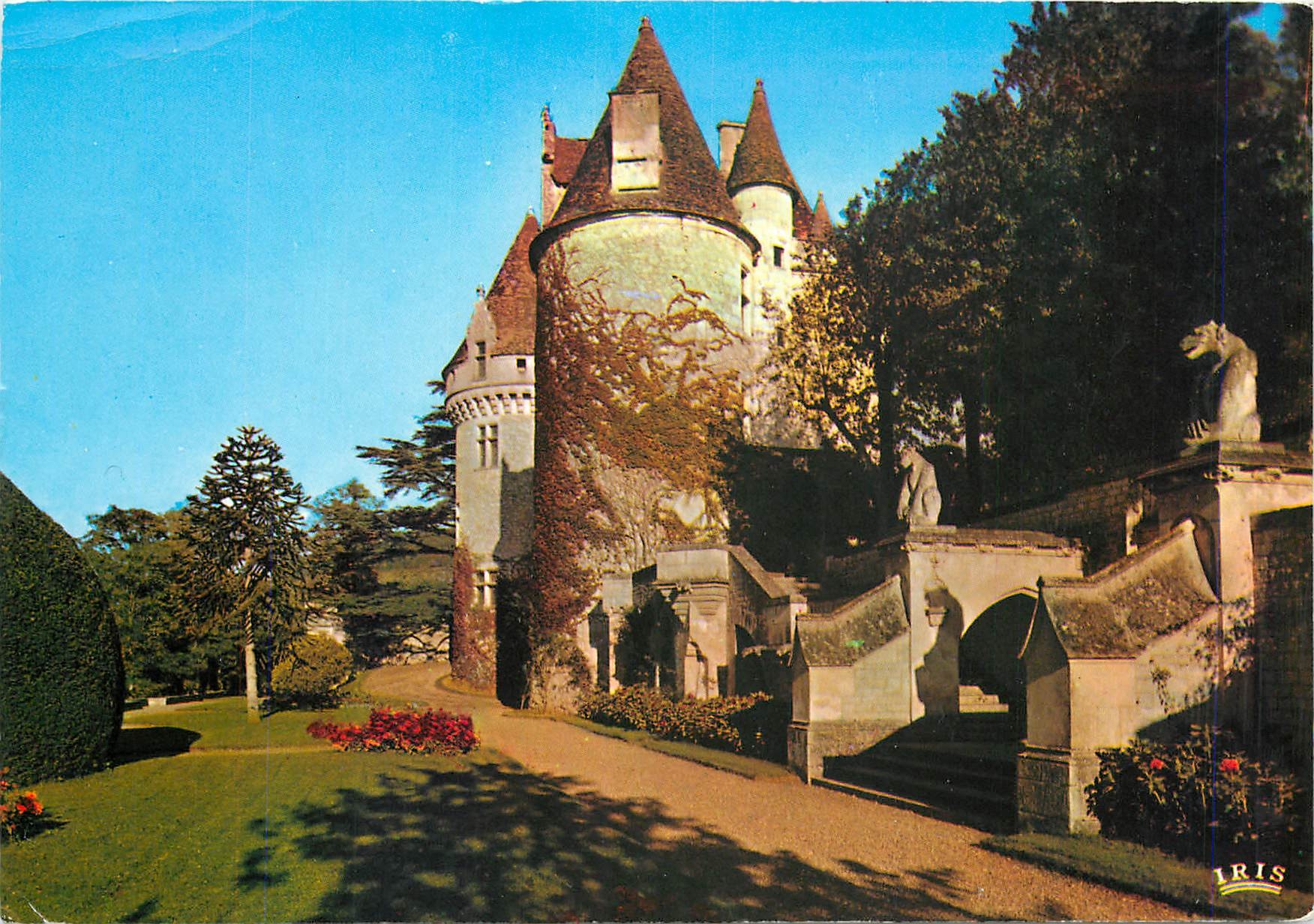 CPM Images de France Chateaux de la Dordogne Les Milandes Chateau eleve a la fin de l'epoque gothiqu