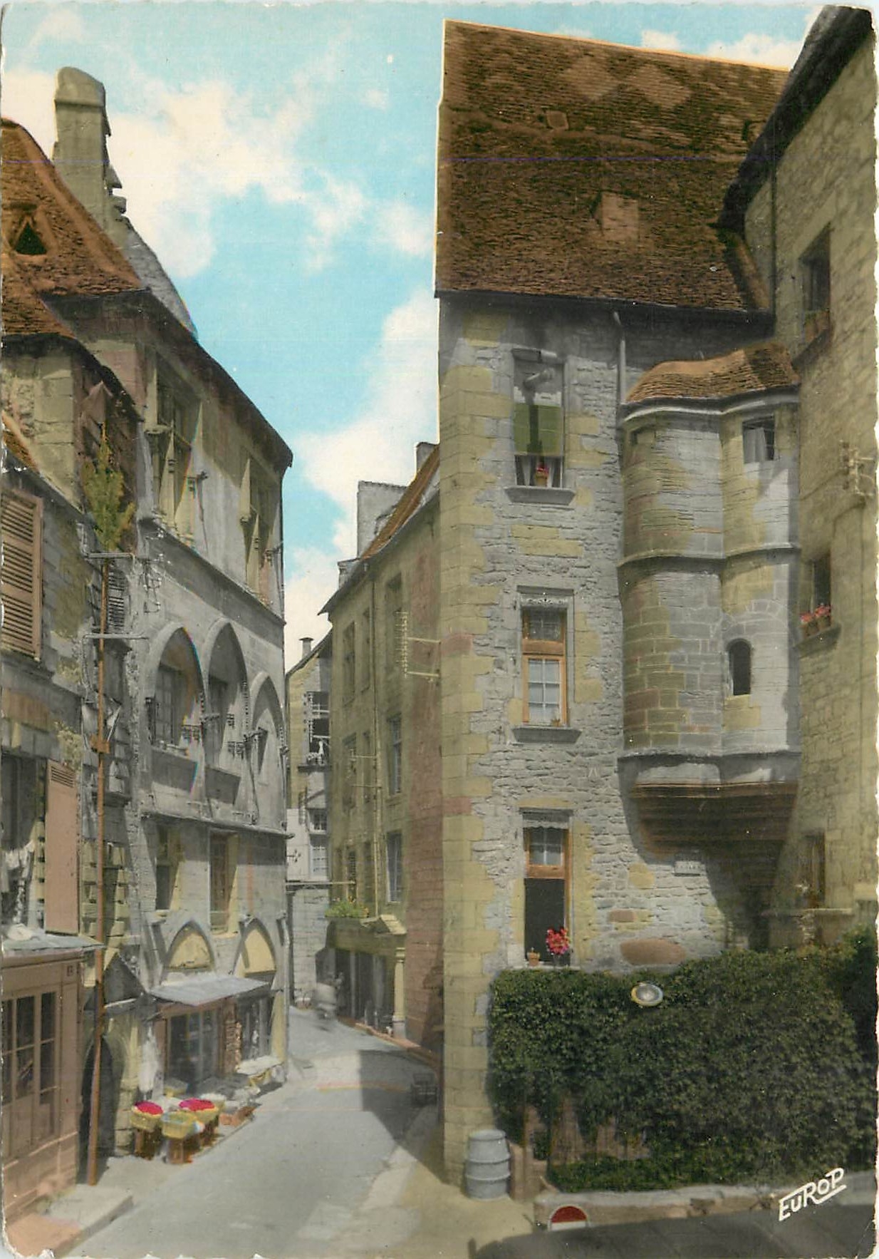 CPM Sarlat (Dordogne) La rue des Consils ancien Hotel Labrousse (XVIIes)
