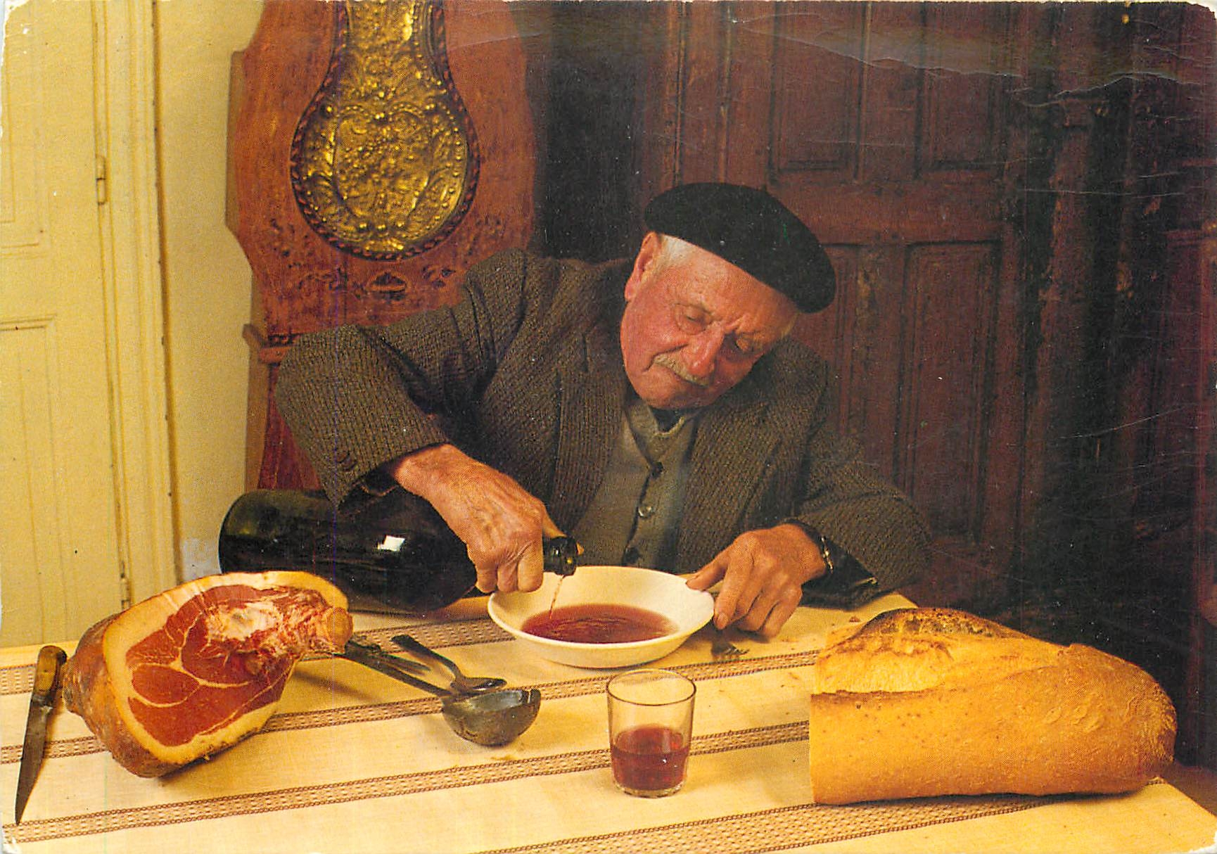 CPM Images du Perigord Scene de la vie rurale le Chabrol melange de vin et de bouillon