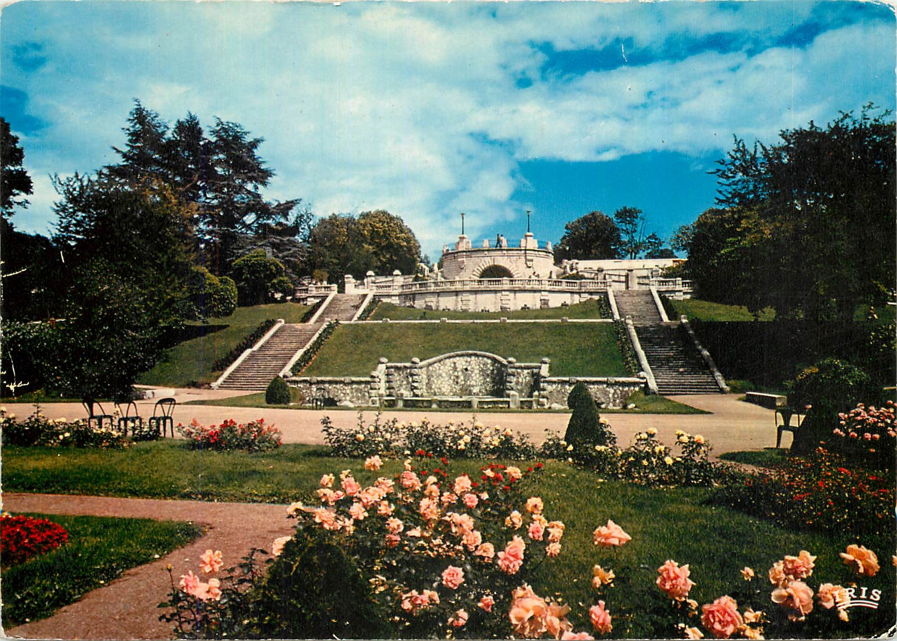 CPM Valence (Drome) La roseraie et le belvedere du parc Jouvet