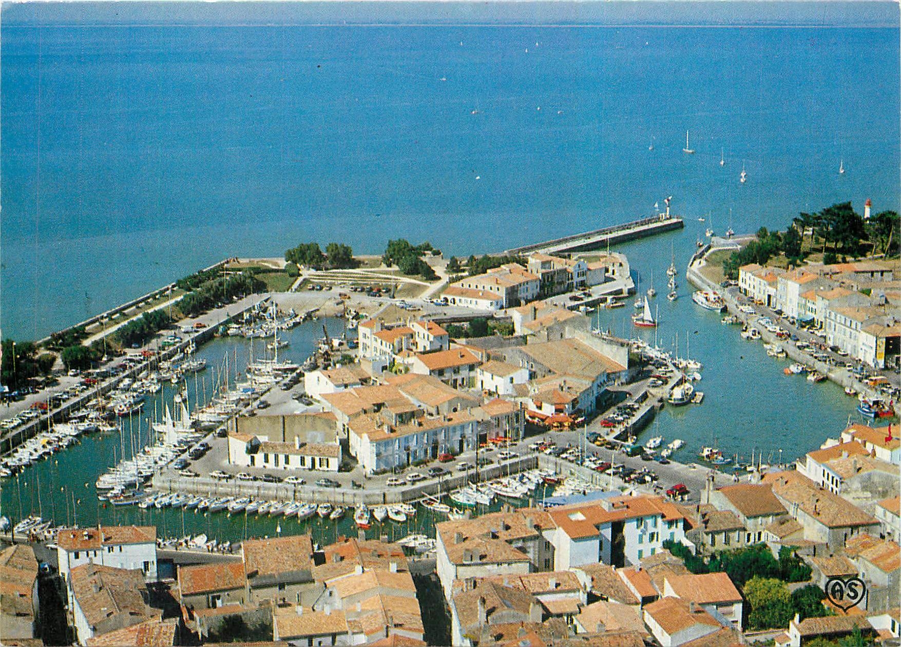 CPM Ile de Re (CH Mme) Saint Martin vue d'ensemble du port