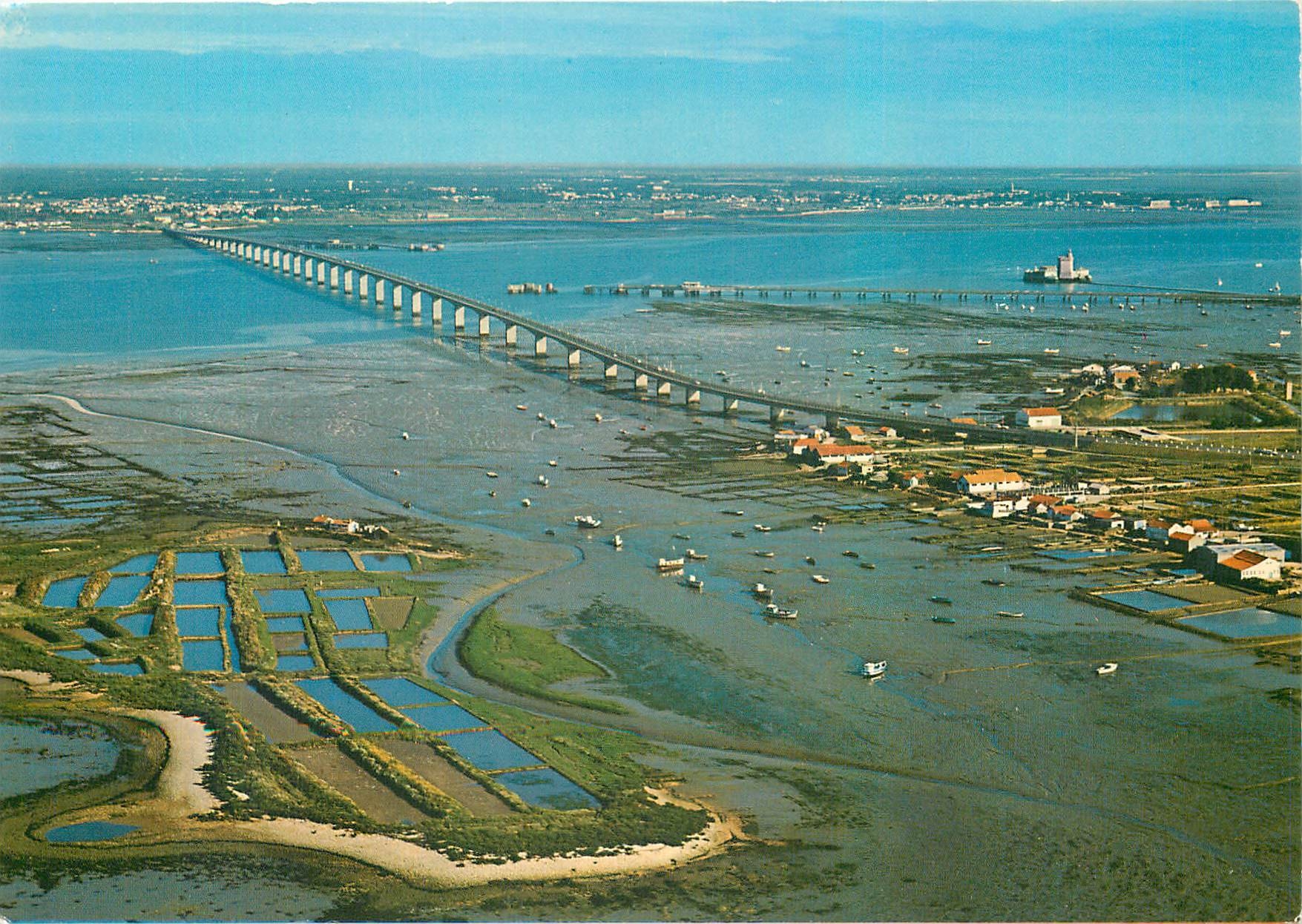 CPM Ile d'Oleron (Ch Mme) Le plus long viaduc de France