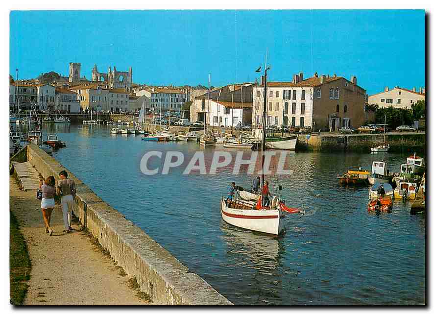 CPM Ile de Re (Ch Mme) Saint Maritn le Port et l'Eglise
